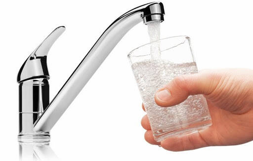 Immagine: 5_acqua del rubinetto (1)