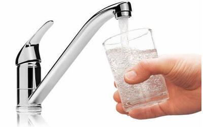 Immagine: 5_acqua del rubinetto (1)